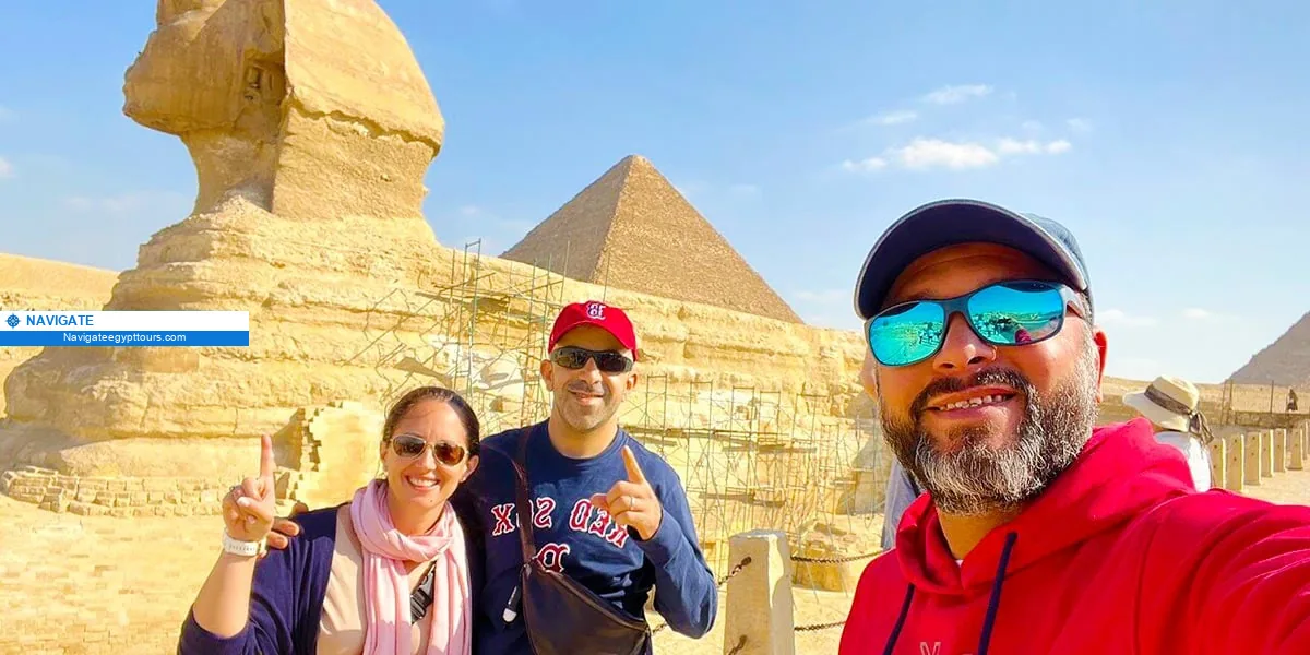 nav 1b51001547f1c002 Travelers at the sphinx