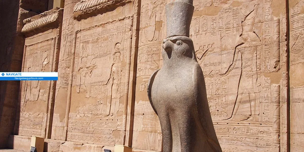 nav 505011f8612e0d33 God horus statue in the edfu temple
