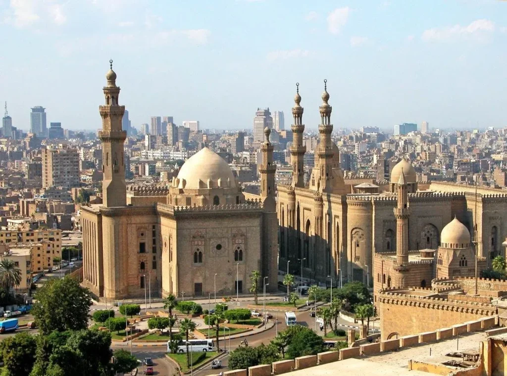 Cairo Travel Guide: History, Attractions and Best Time to Go Cairo city 1 e1511901150793